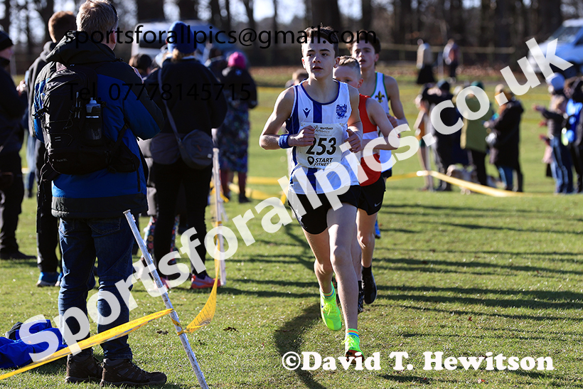 Boys under-13s 2025 Northern Cross Country Champs, Tatton Park, Knutsford, Cheshire. Photo: David T. Hewitson/Sports for All Pics